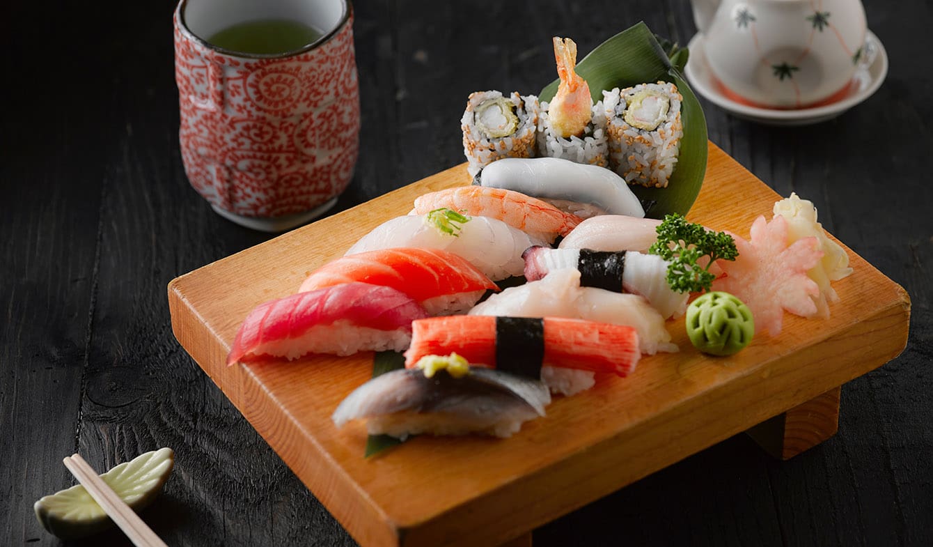 Mixed Platter Sushi (10 pcs)